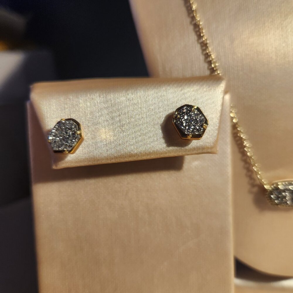 Kendra Scott Elisa Gold Platinum Drusy Necklace and  Emilie gold stud earrings - Picture 7 of 8